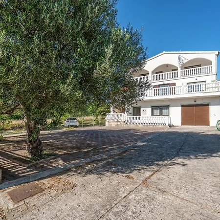 Lovely In With Wifi Apartman Krusevo (Zadar)